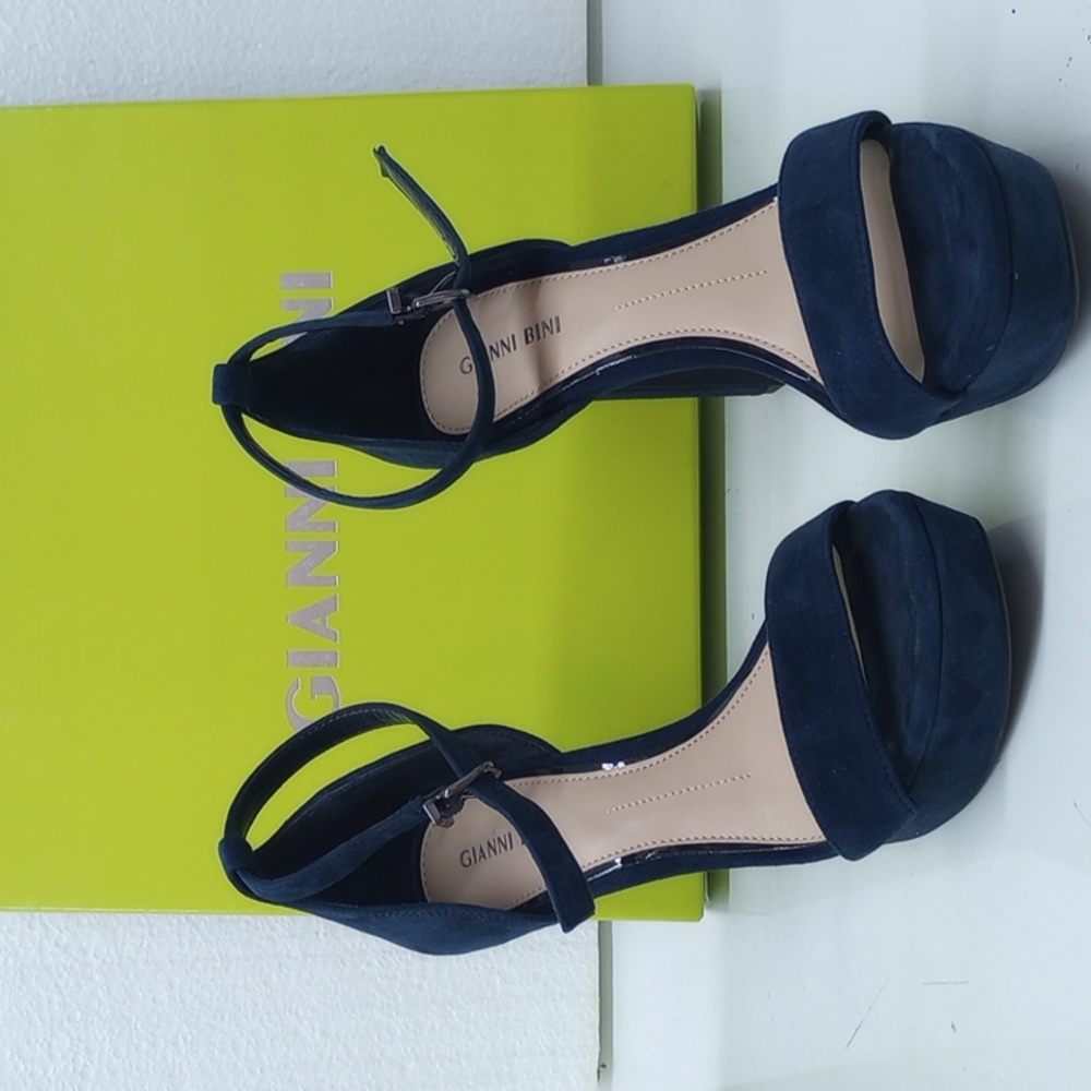 Women's high heel sandal